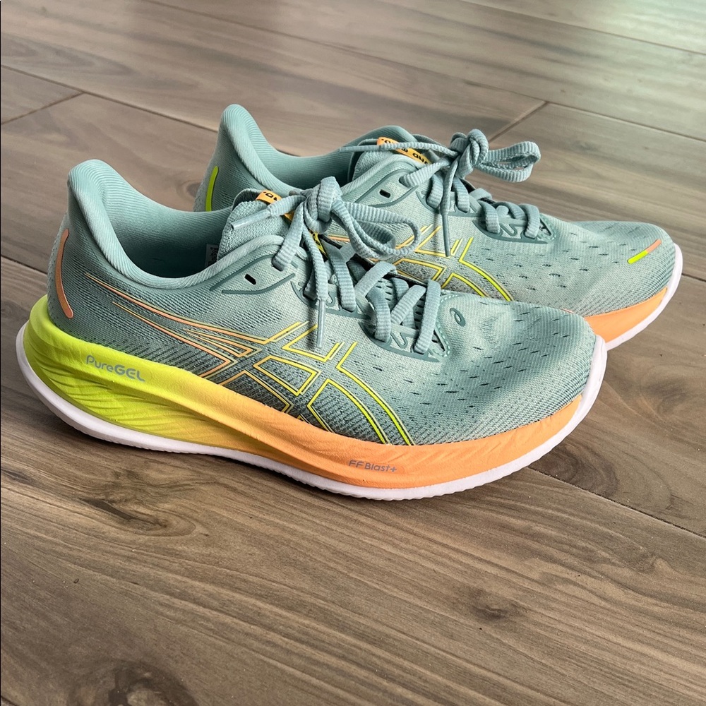 ASICS Women's Gel-Cumulus 26 size 7.5 Paris colorway